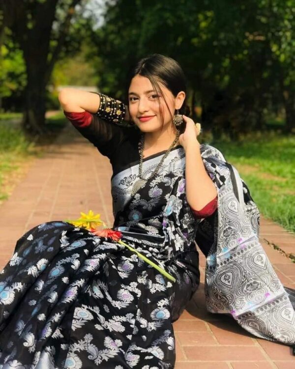 নরম সিল্ক কাতান শাড়ি